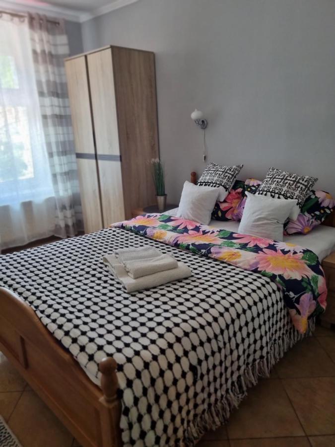 Hotel Zaulek Любань Экстерьер фото