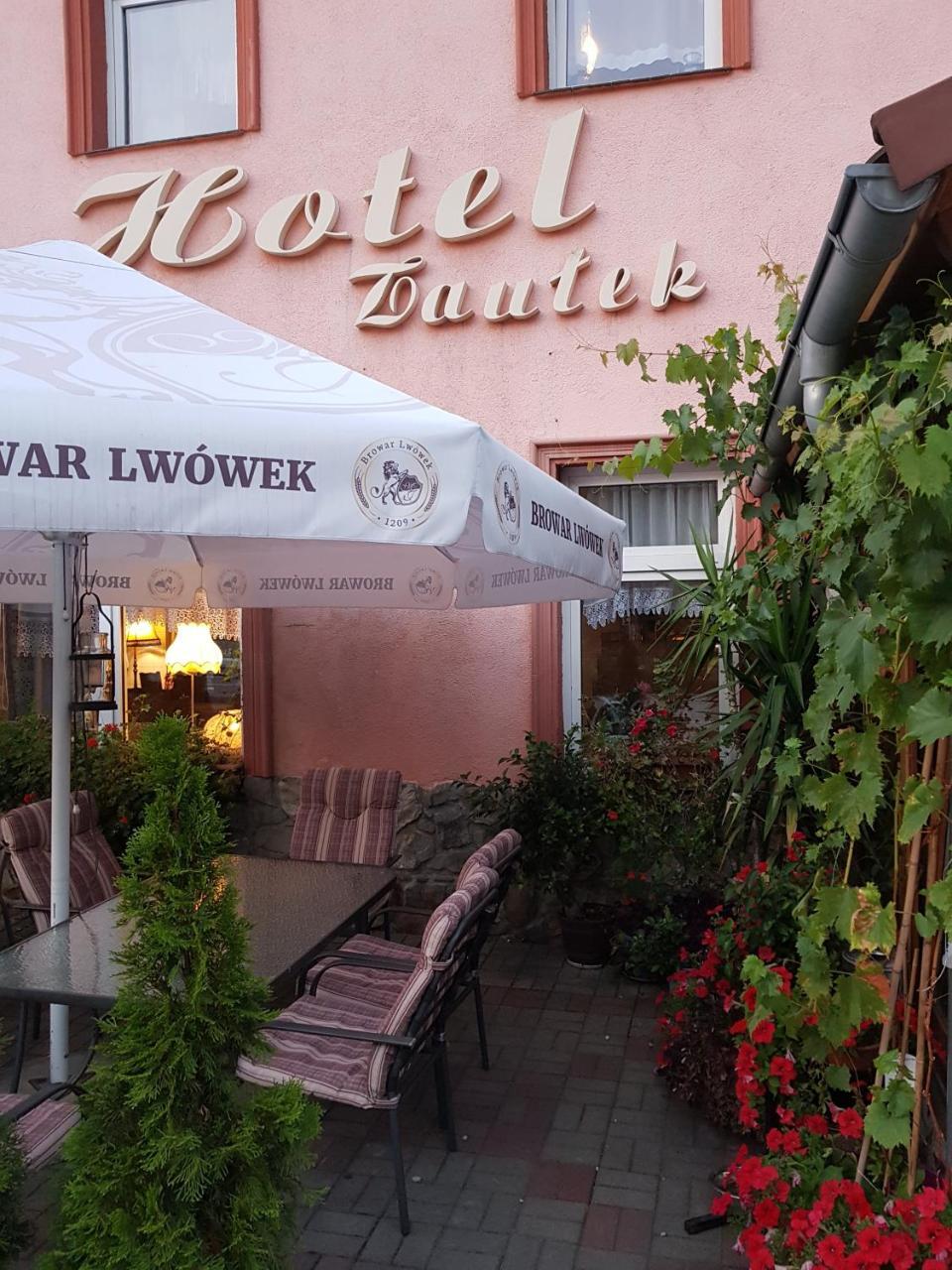 Hotel Zaulek Любань Экстерьер фото
