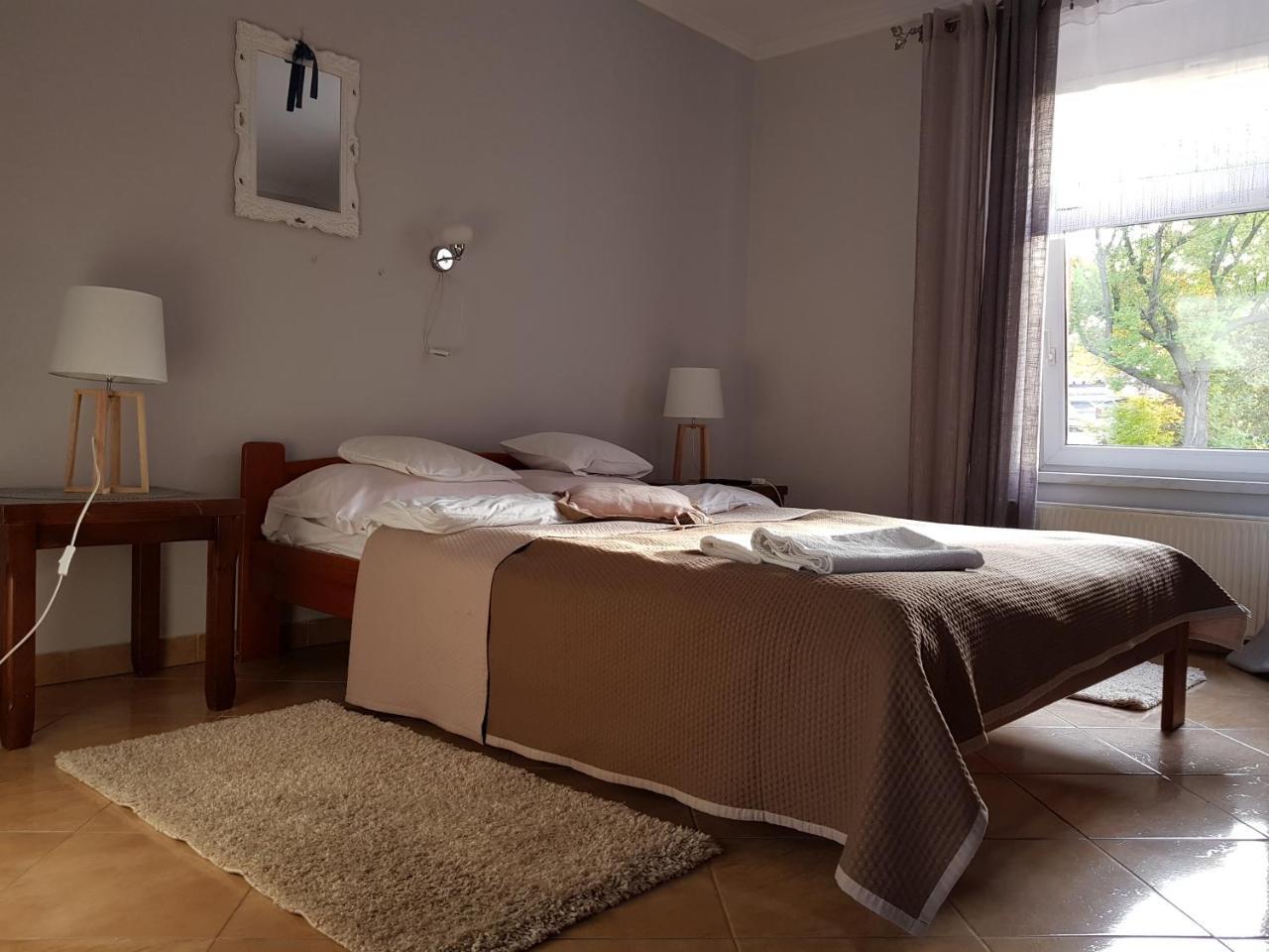 Hotel Zaulek Любань Экстерьер фото