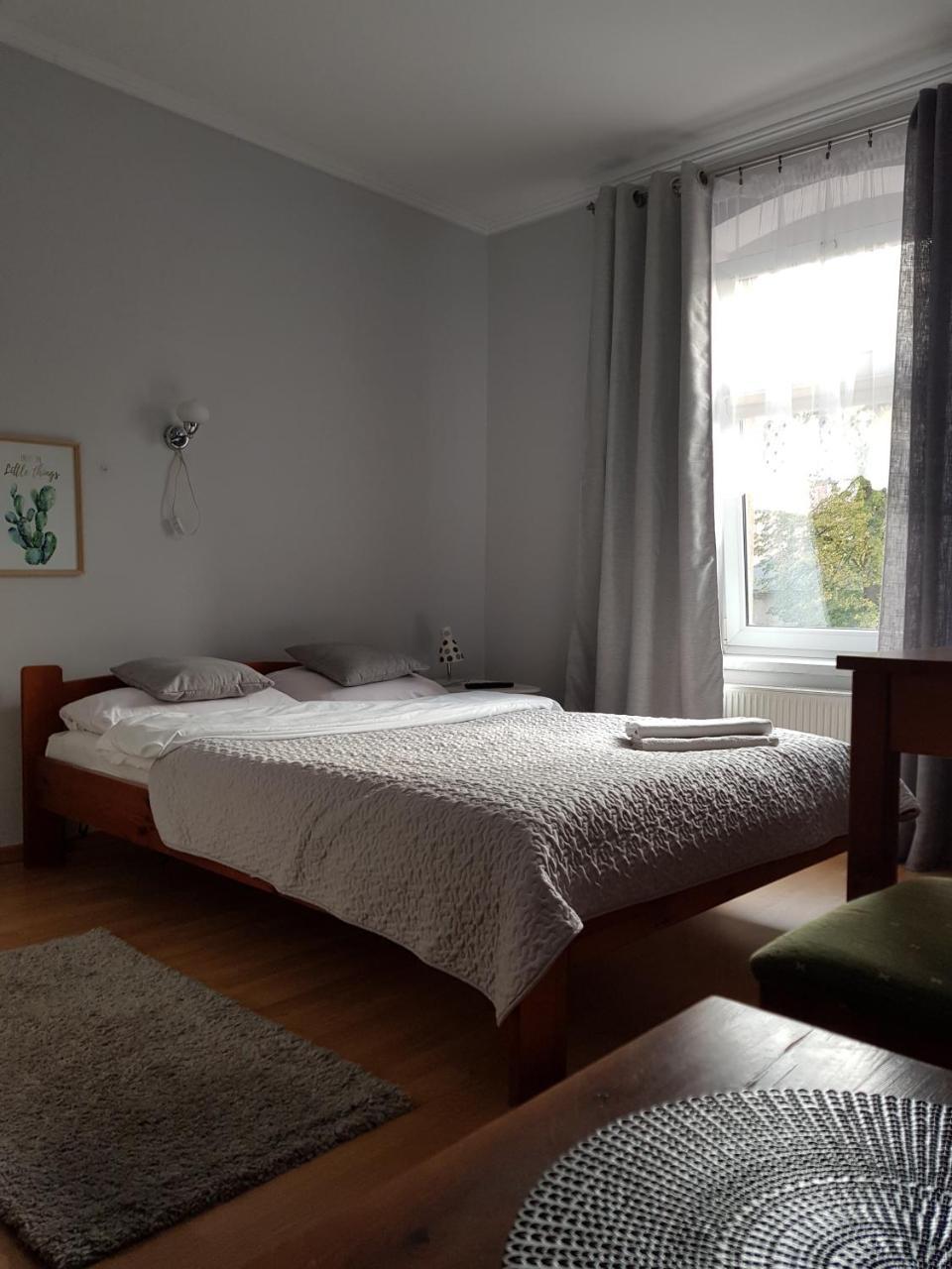 Hotel Zaulek Любань Экстерьер фото