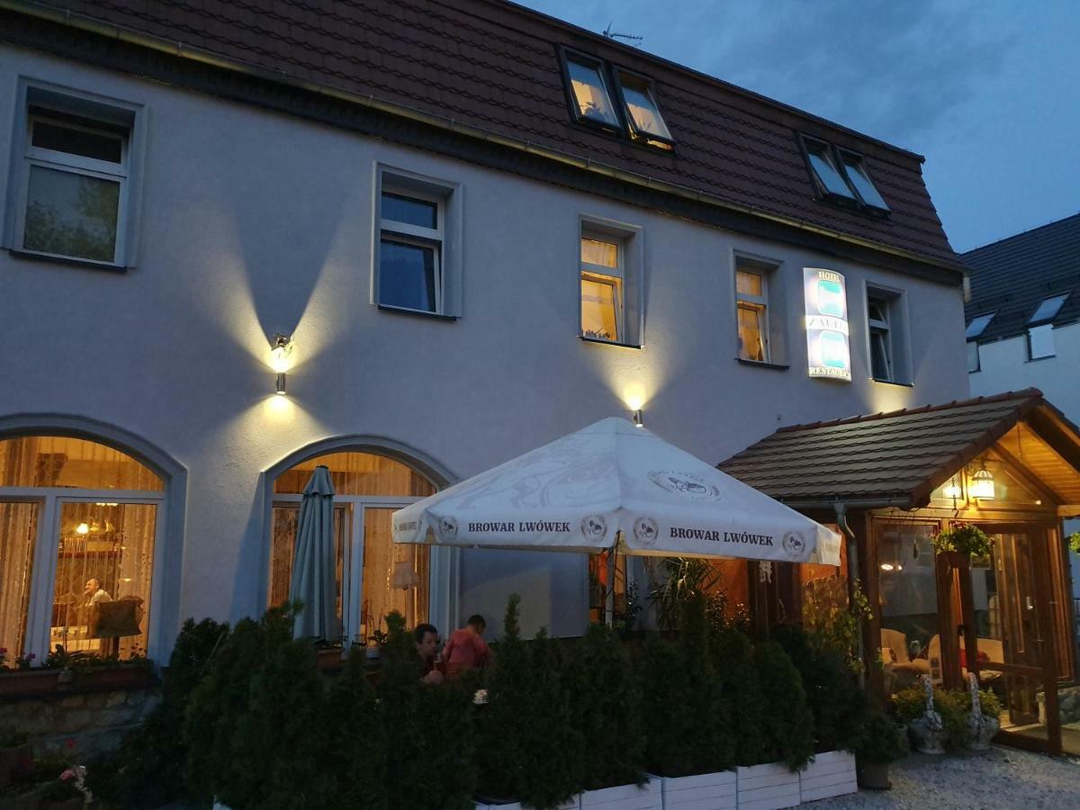 Hotel Zaulek Любань Экстерьер фото